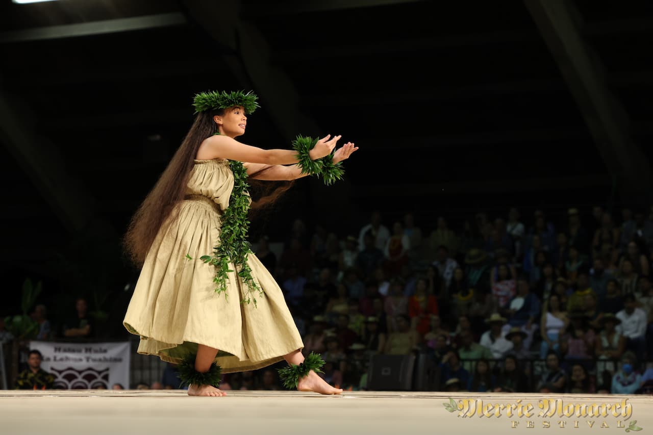A Hawaiian Hula dancer